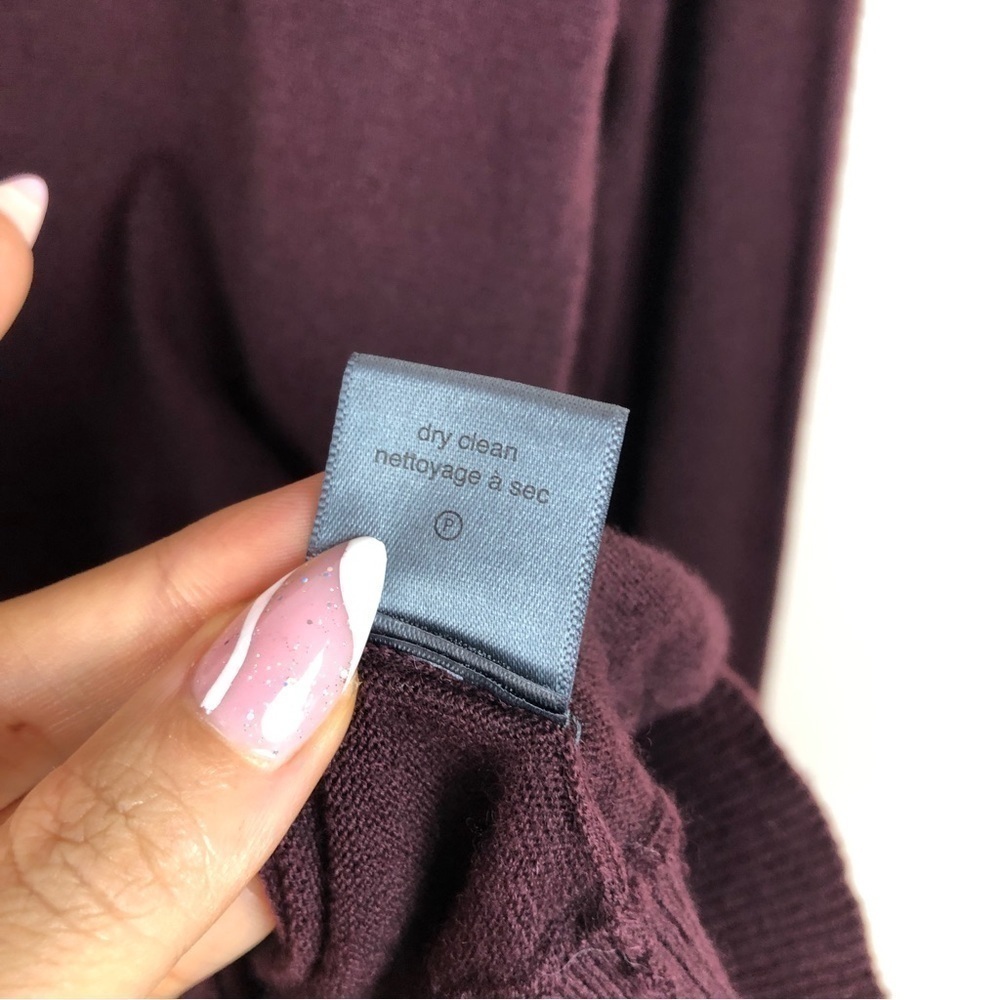 John Varvatos burgundy v-neck 100% merino wool sweater - Picture 9 of 11